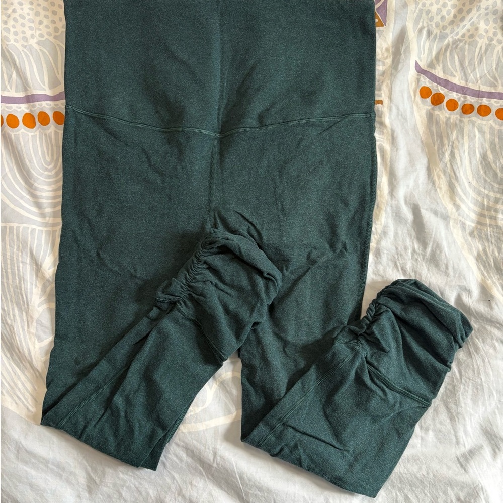 GAP maternity 3/4 Dark Green Ruched Leggings size L